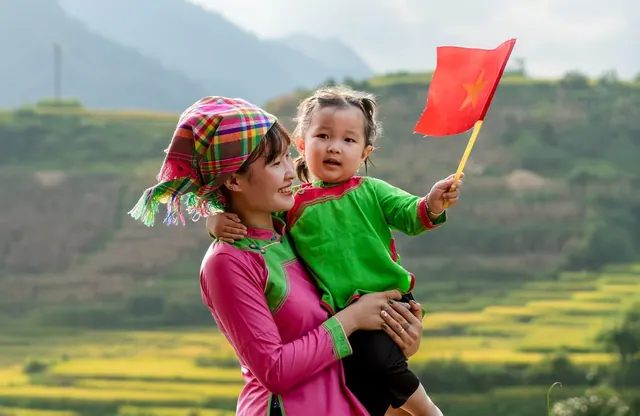 viet nam, flag, country, family, portrait, cute, girl, mother. People by country by year: an organized year-by-year guide