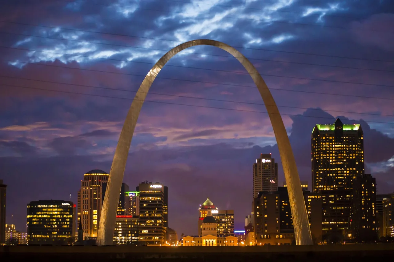 arch, st louis, st louis arch, sky, landmark, louis, city, skyline, america, mississippi, national, skyscraper, midwest, steel, skyline sunset, night sky line, night, artwork, usa landmark, us landmark, st louis, st louis, st louis, st louis, st louis. How People by US City Rankings Are Built and Why the Order Changes