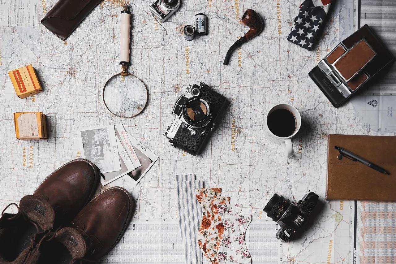 map, microscope, coffee, camera, pen, notebook, shoes, footwear, travel, outdoor, map, map, camera, camera, camera, camera, camera, shoes, travel, travel. People by US state by country: why the grid misleads